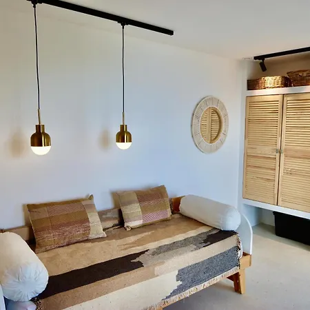 Les Bois Rouges Apartment *