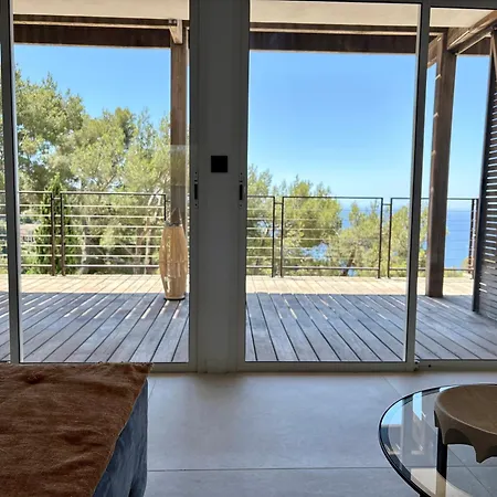 Les Bois Rouges Apartment