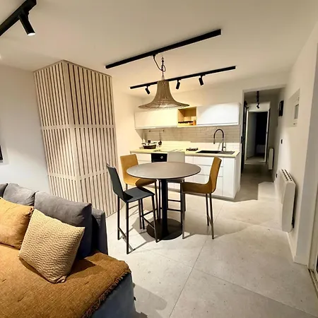 Les Bois Rouges Apartment Carqueiranne